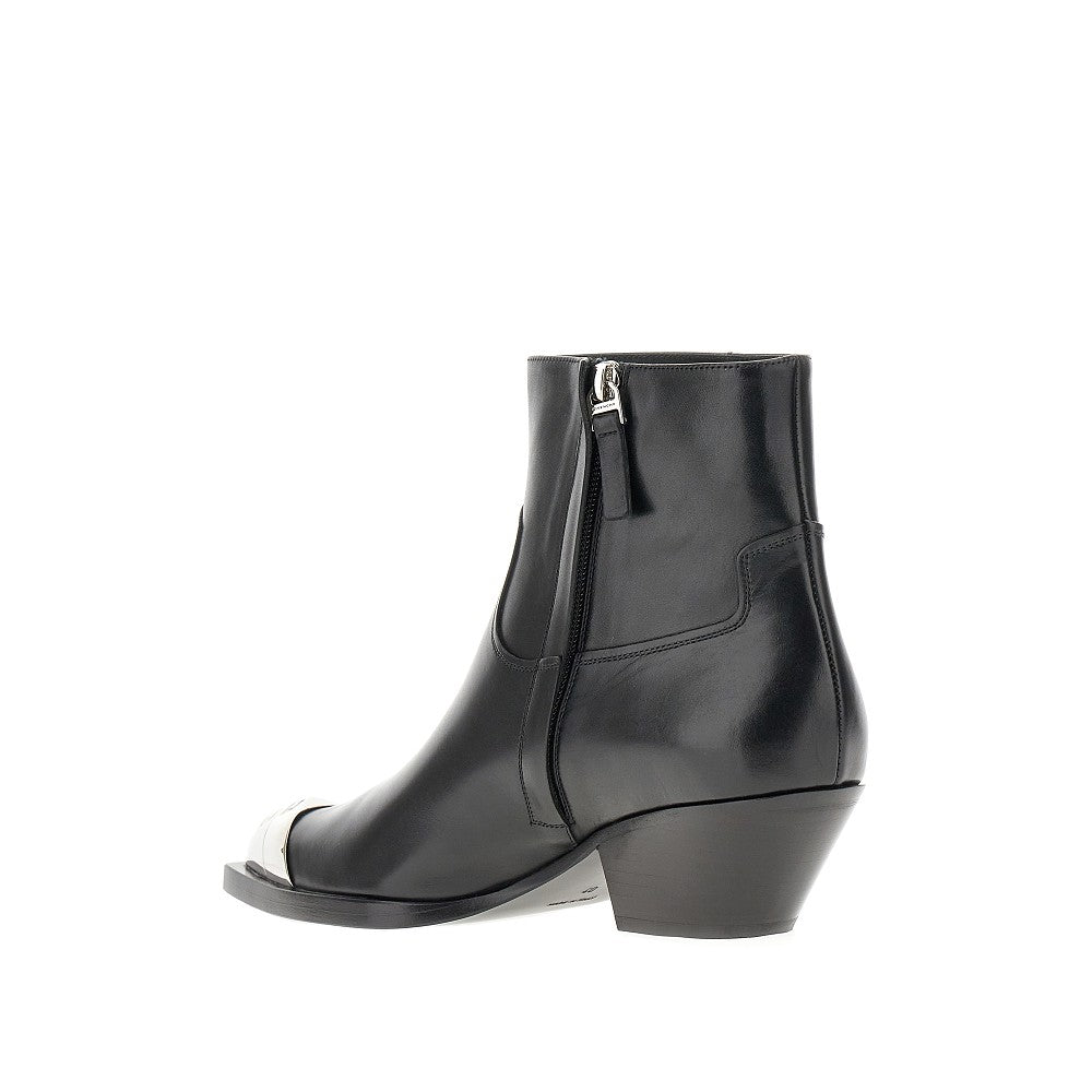 Leather ankle boots with metal toe