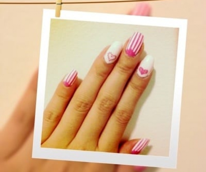 Nail DIY: Easy Nail Art – Hearts & Stripes