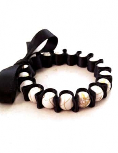 DIY: Ribbon Pearl Bracelet Tutorial