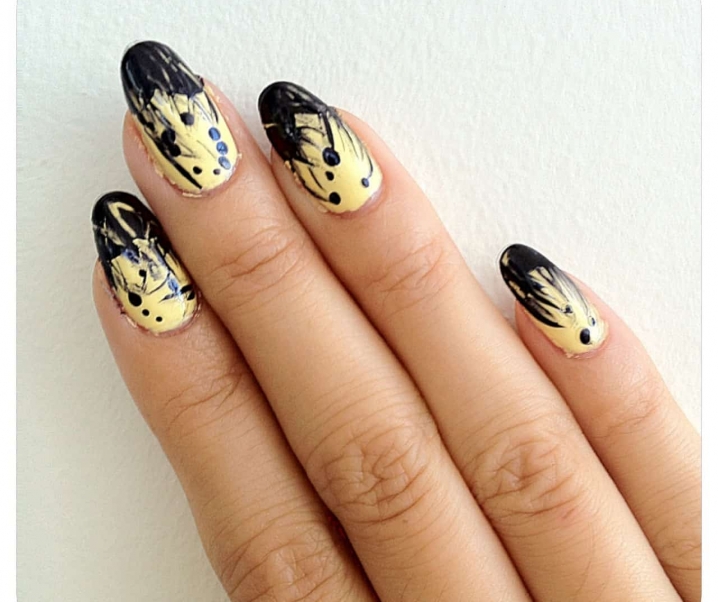 Beauty DIY: Abstract Needle Drag Nail Art
