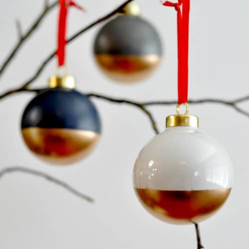 15 DIY Christmas Ornaments you can make in 5 minutes