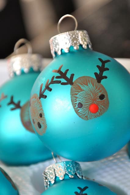 Cute DIY Christmas Ornaments for kits - Thumb print reindeer
