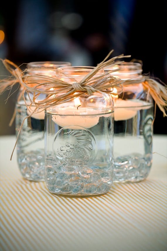 20 ideas to reuse mason jars - Floating candle decor