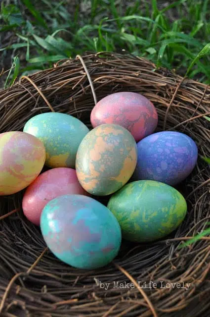 Create these stunning, yet easy marbled Easter eggs using supplies you already have! Make once, then reuse year after year.