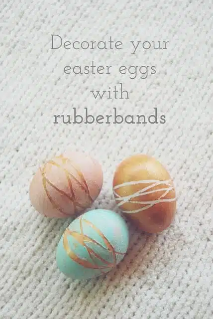 15 Easter Egg Decorating Ideas - Use Rubber bands to create an abstract pattern