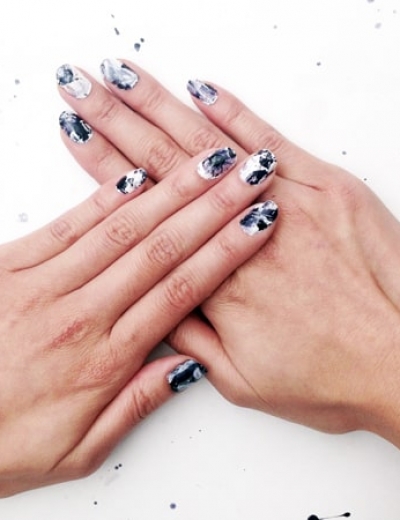 Make Your Own DIY Nail Appliques and Nail Stickers