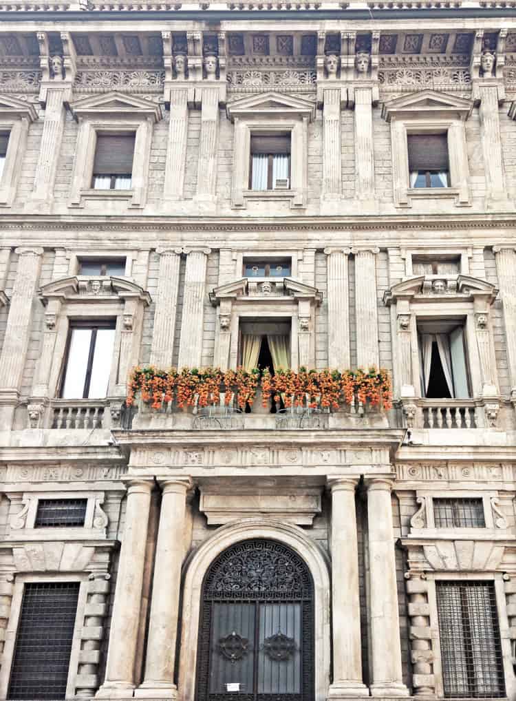 Travel Diary Milan: beautiful architecture every where you go