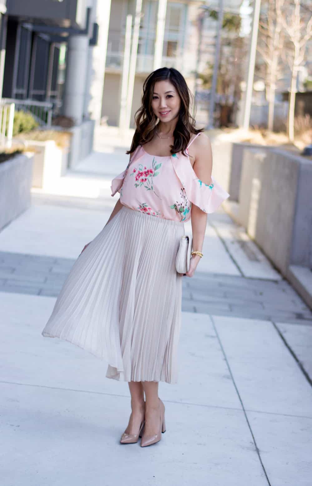 Summer Streetstyle: Pretty pleated skirt and floral print top from LC Lauren Conrad Dress Up Shop. Special occasion dressing like wedding guests, showers, birthday parties, engagement parties etc.