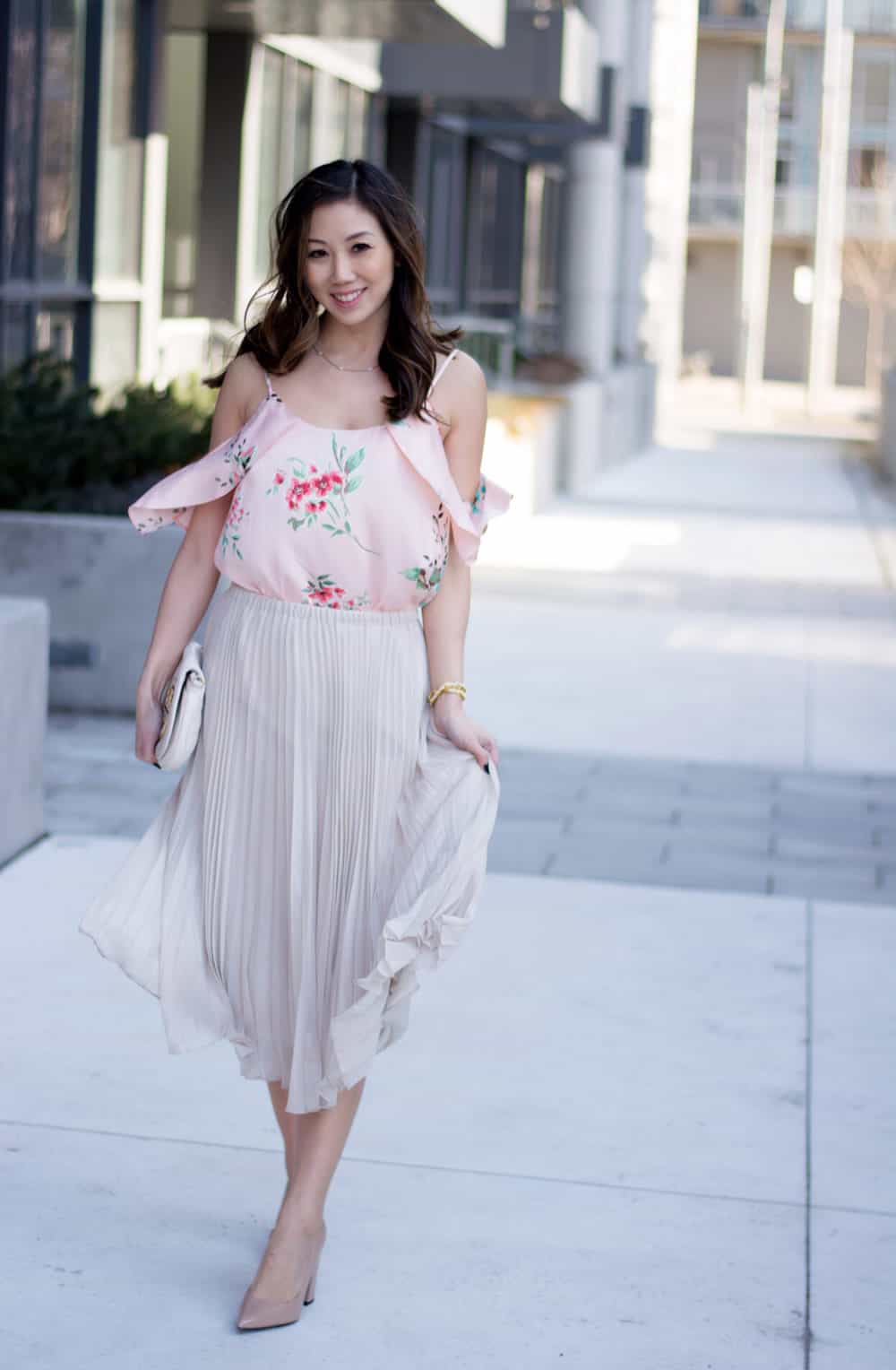 Summer Streetstyle: Pretty pleated skirt and floral print top from LC Lauren Conrad Dress Up Shop. Special occasion dressing like wedding guests, showers, birthday parties, engagement parties etc.