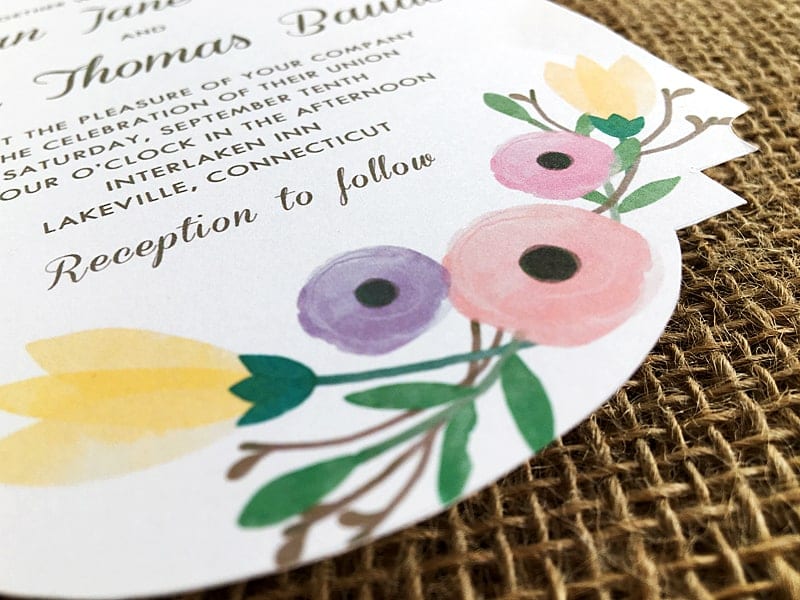 FREE template and download! Step by step instructions for DIY wedding invitation. Pretty watercolor flower wedding invitation.