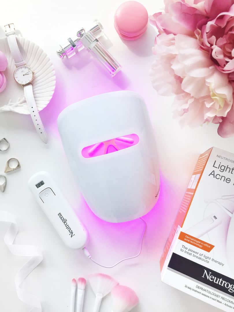 Beauty + Tech | Neutrogena Light Therapy Acne Mask Review