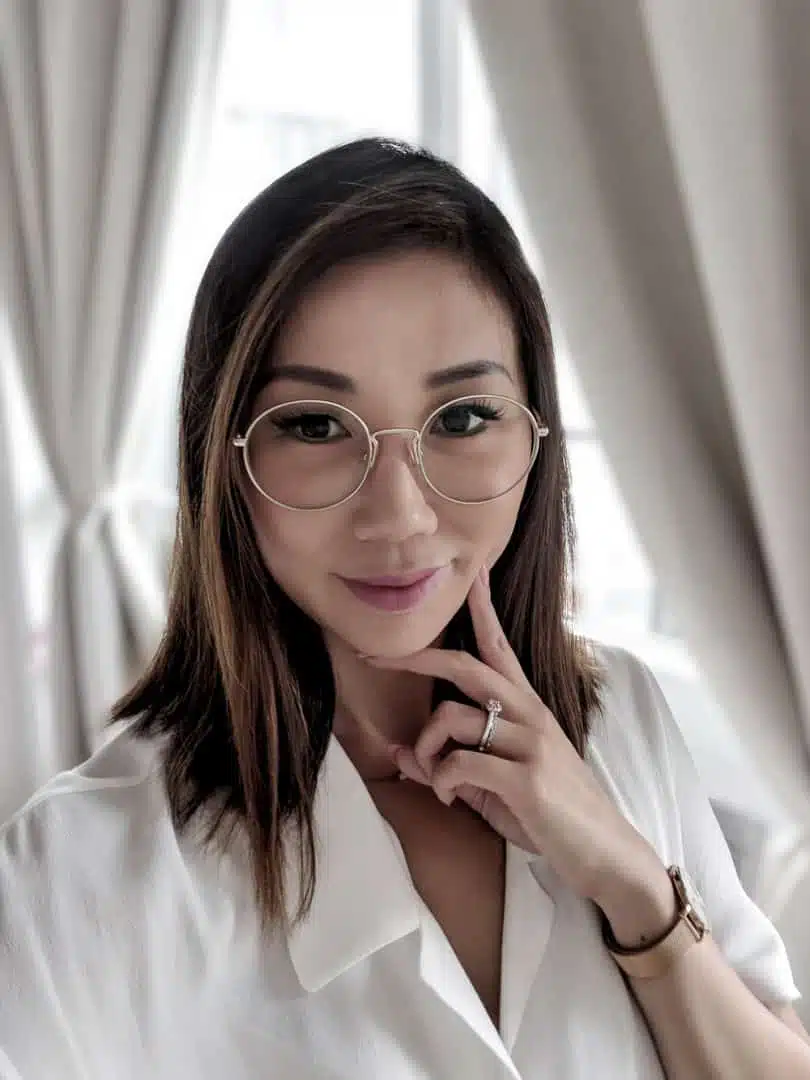 My new glasses from Clearly.ca - a review on buying glasses online