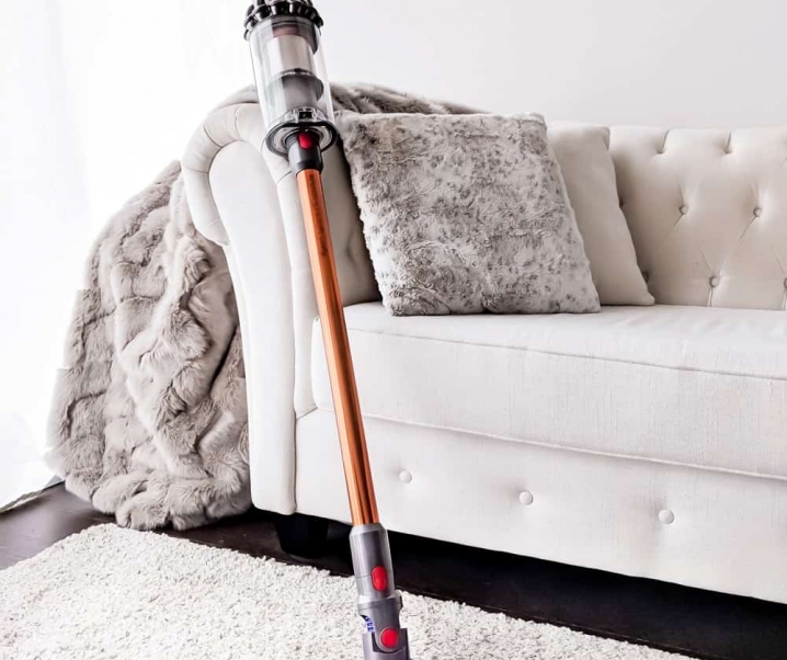 Cleaning Made Easy with the Dyson Cylone V10 Absolute