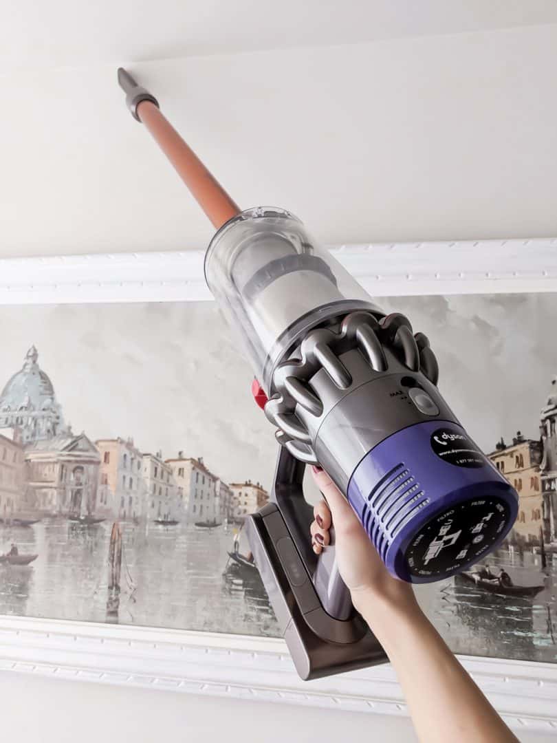 Reach hard to reach corners with the attachments Dyson Cyclone V10