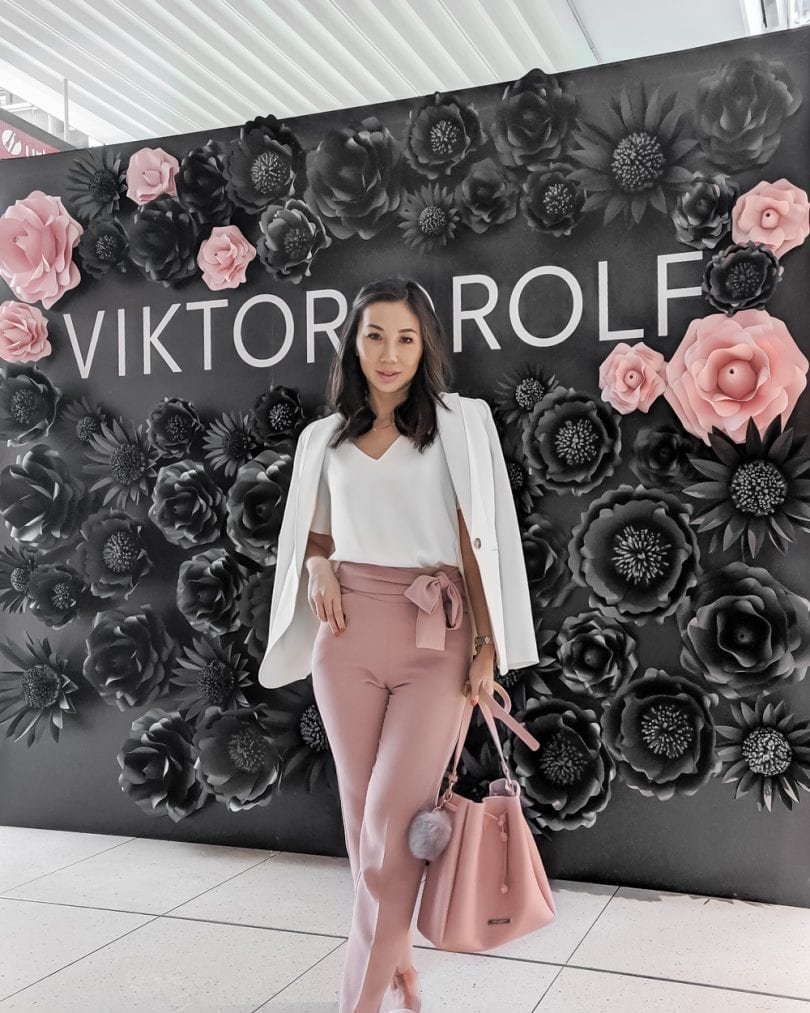 Viktor  Rolf Event - Pink pants, white blouse, white blazer, pink bucket bag