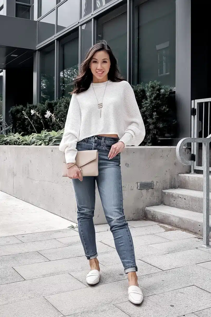 Casual summer outfit #OOTD - Levi's Wedgie jeans, cropped white sweater, white loafer slides. 