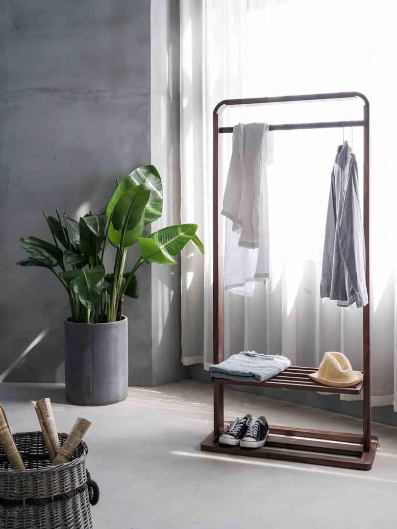 How to make storage space for small spaces - organizing tips from yesmissy.com