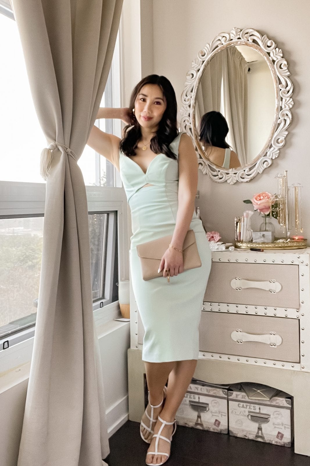Dressed to impressed in this chic pastel mint mini dress with cut out details. This is the perfect special occasion dress that's elegant and oh so flattering in all the right places. Check out more outfit ideas on yesmissy.com