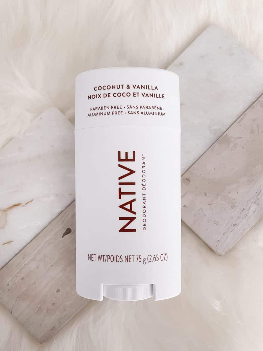Best natural deodorant - Native Coconut and Vanilla Deodorant is effective and aluminum free! More clean beauty product reviews on yesmissy.com