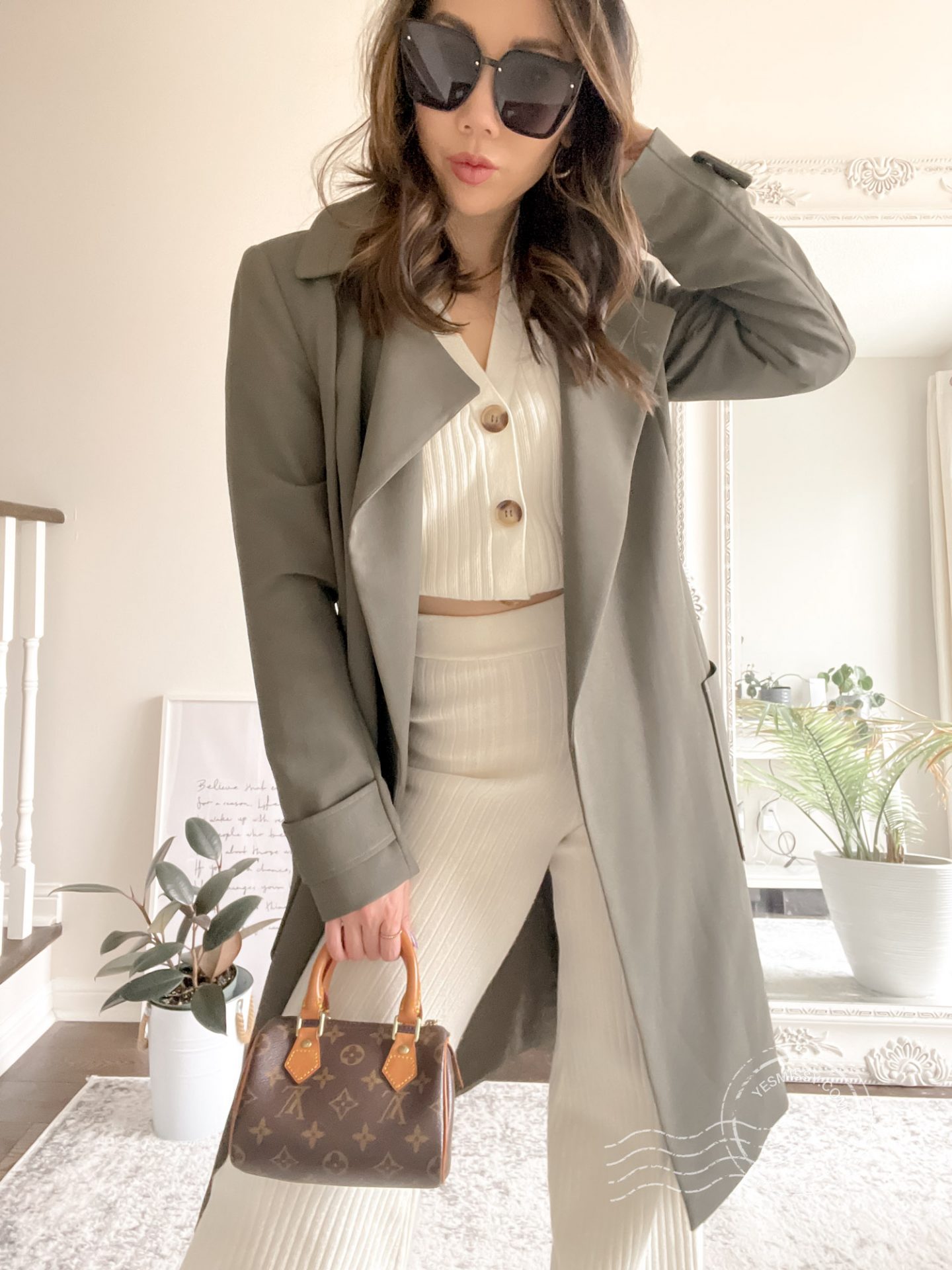 Casual Weekend Outfit for Spring - Lounging at home, going for brunch or just running errands, this cozy loungewear set is a chic set. Layer it with a trench and add a cute bag and you're good to go! 