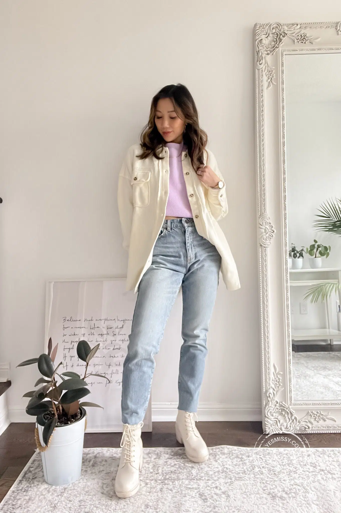 Easy Casual Outfit Ideas - Straight leg jeans, lilac cropped sweater and fleece shacket from Plenty. More simple looks for everyday on yesmissy.com