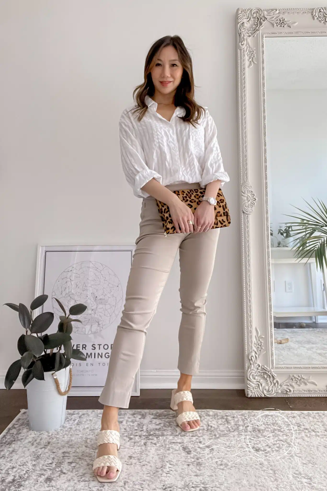 Summer workwear outfits - slimming khaki pants from Margaret M with white button down shirt and Jeanne Lottie Bag. More workwear outfit ideas on yesmissy.com