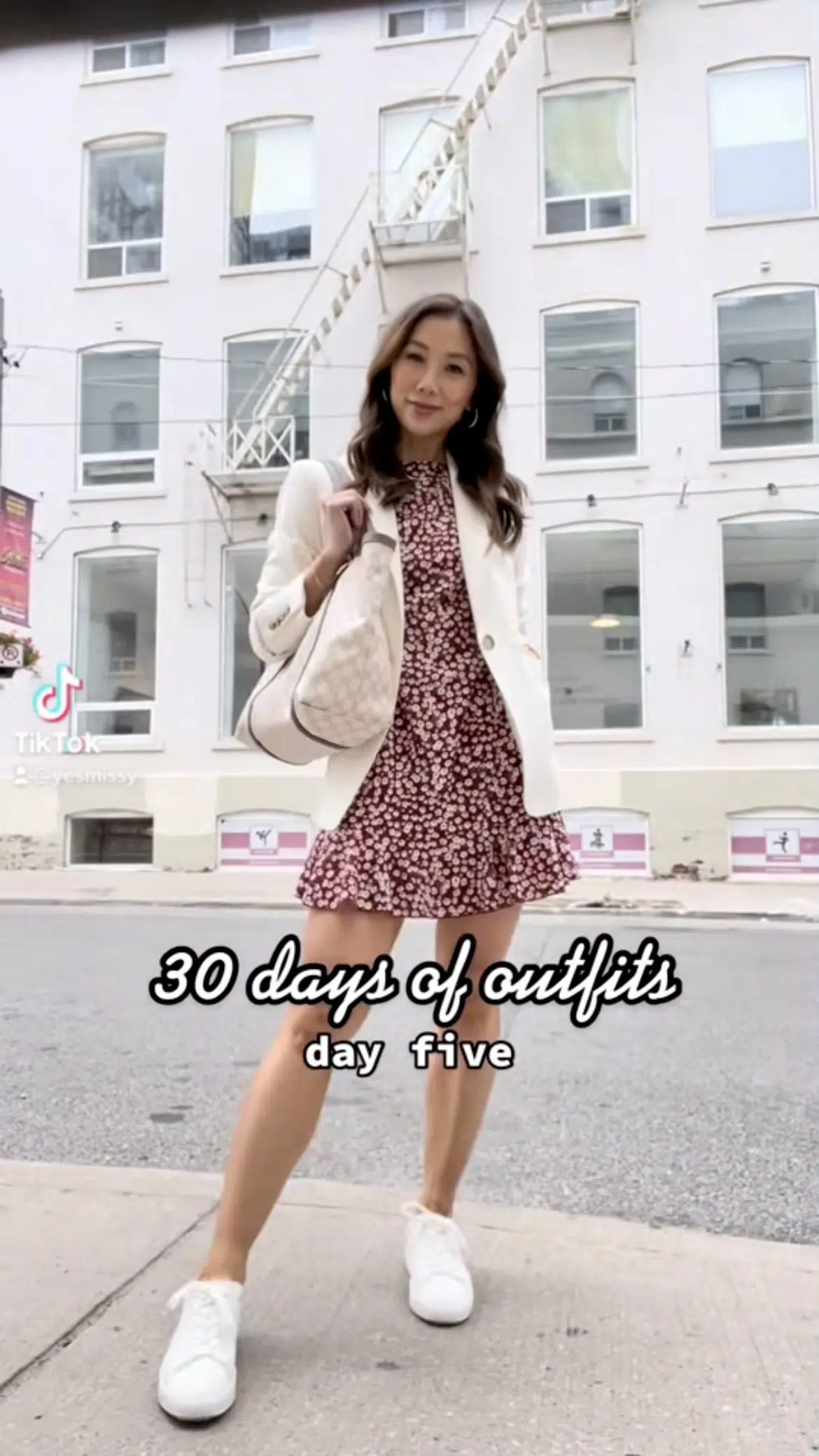 Casual work fit! 💕 I paired this red floral dress from shein with a white blazer from Ann Taylor for a casual office look. Completed this summer workwear outfit with basic white sneakers and my Gucci tote bag. #30daysofoutfits #summeroutfits