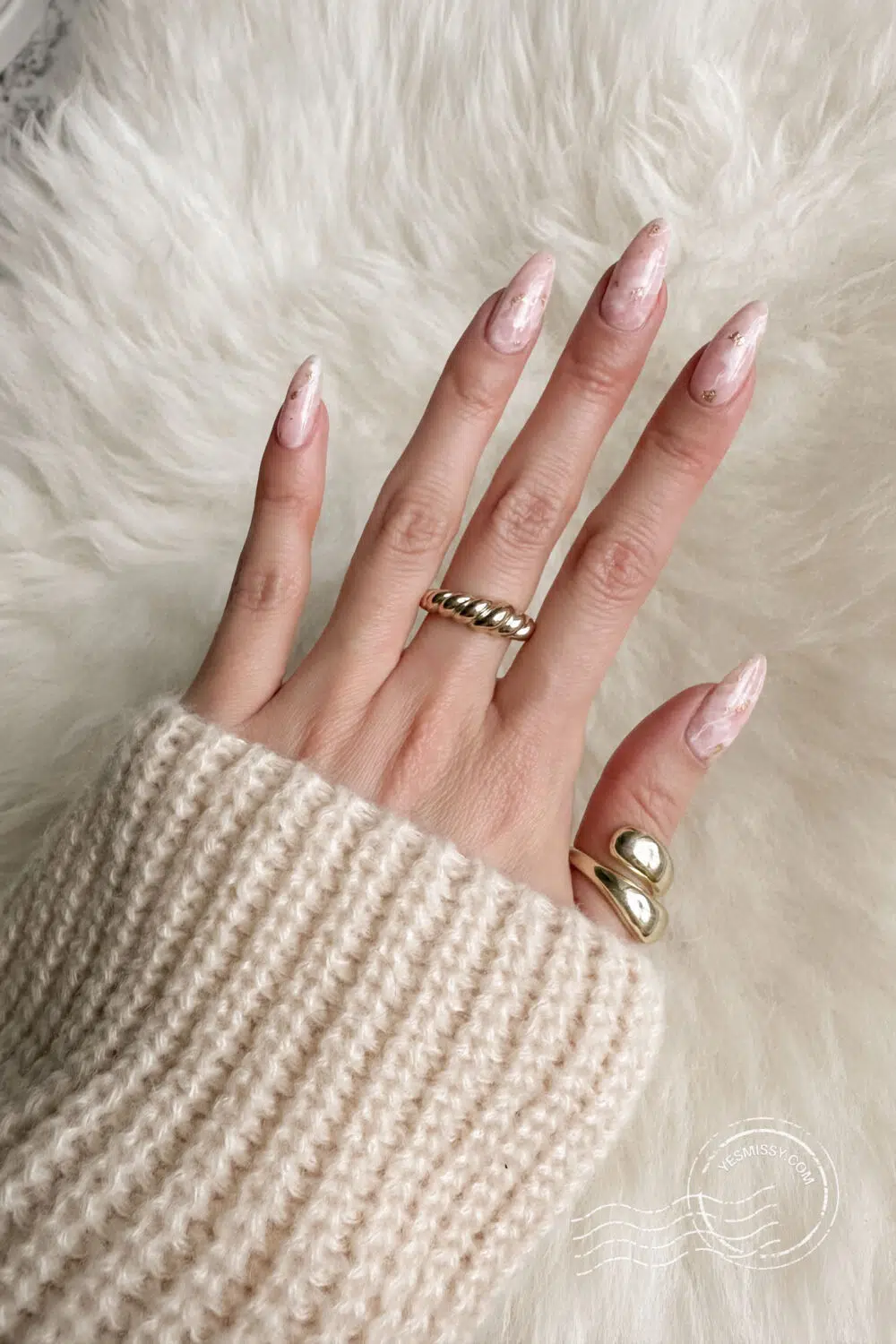 Rose quartz nails- gel nail art with pink marbling effect