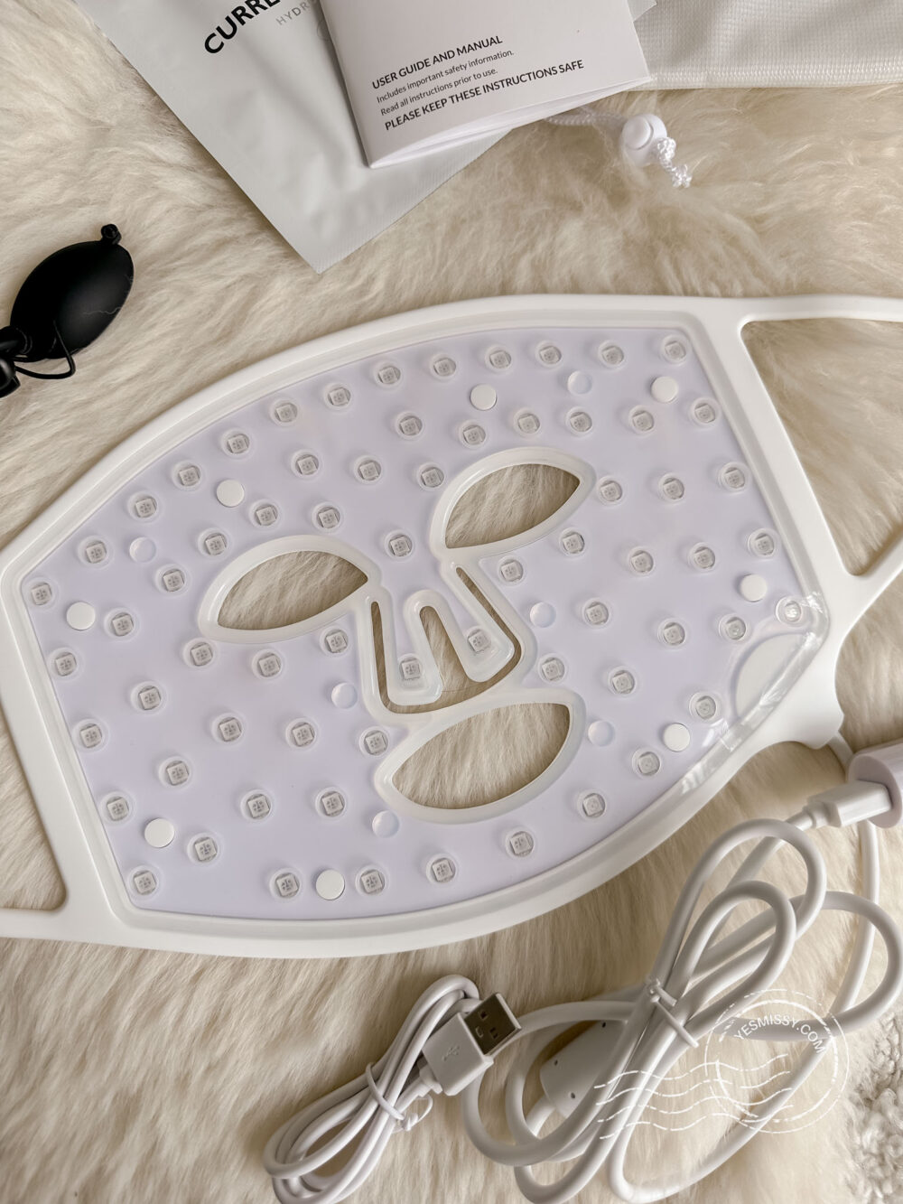 CurrentBody Skin LED Light Therapy Mask use LED lights to improve skin health