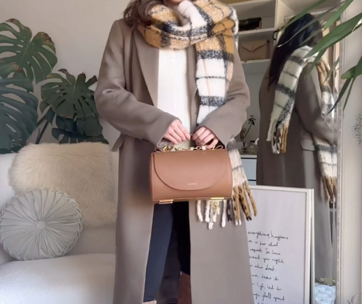 1 Base 2 Outfits: Black Jumpsuit from Thyme Maternity x RW&CO