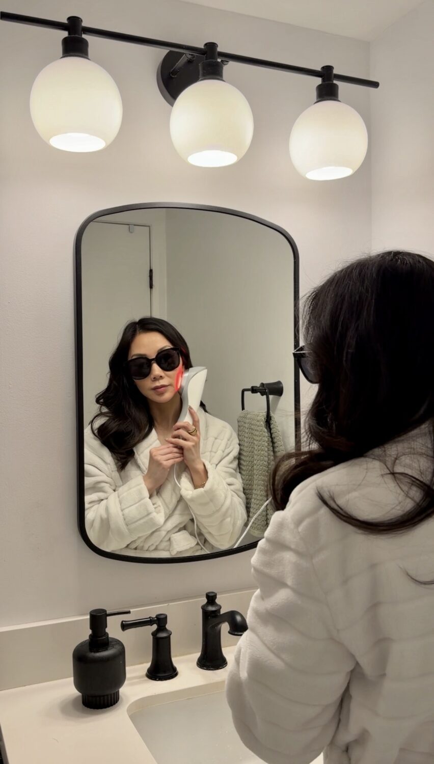 https://viqure.com/products/lumirea-dpl-nir-photofacial-skincare-device